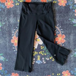 6 lululemon black kick flare Capri length yoga pants leggings active